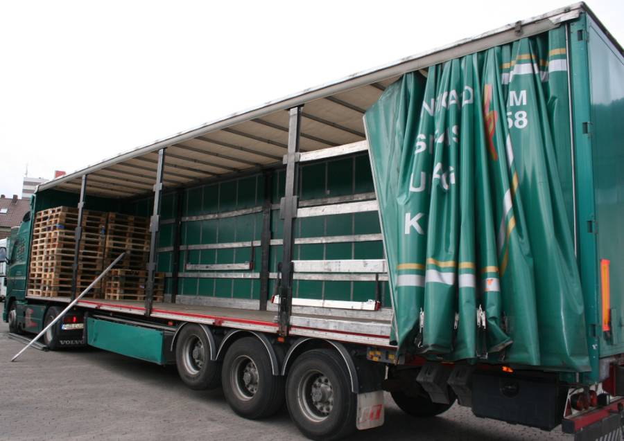 curtainsider_06-b.jpg curtainsider_06-b.jpg